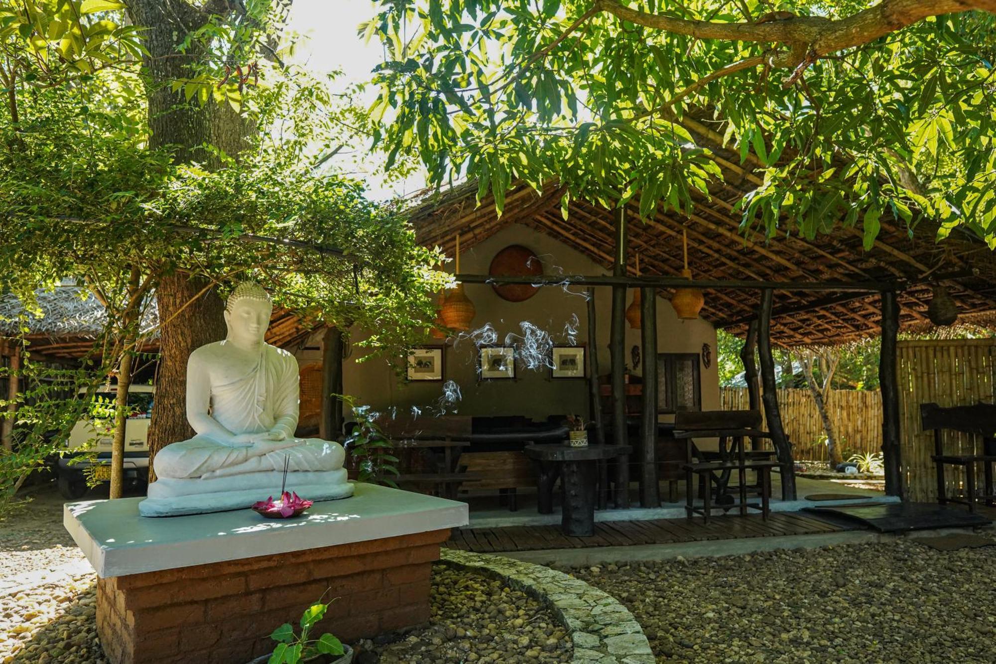 River Glamping By Gaga Bees Udawalawe Ngoại thất bức ảnh