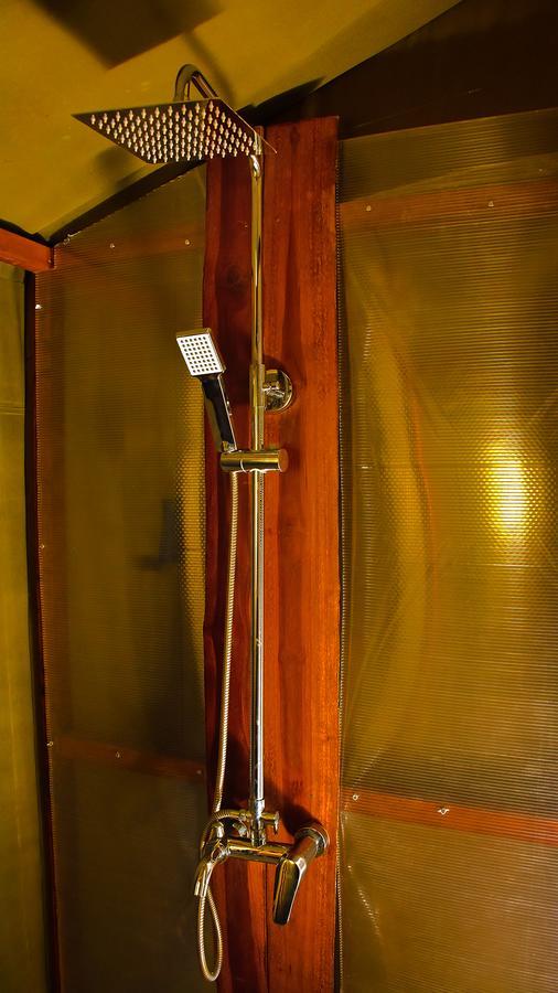 River Glamping By Gaga Bees Udawalawe Ngoại thất bức ảnh